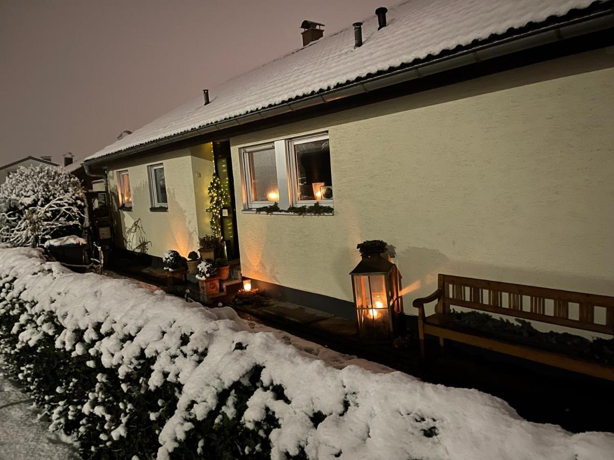 Appartement Region Esslingen - Naehe Messe - Flughafen - Stuttgart - Wohnen Und Arbeiten Auf Zeit In 120M2 Wohlfuehlatmosphaere - Ab 3 Uebernachtungen - Geeignet Fuer 4 Pers Incl Kinder - Beistellbett Moeglich - Kinder Und Tiere Willkommen - Garage F Altbach Exterior photo