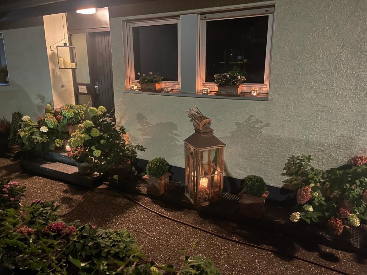 Appartement Region Esslingen - Naehe Messe - Flughafen - Stuttgart - Wohnen Und Arbeiten Auf Zeit In 120M2 Wohlfuehlatmosphaere - Ab 3 Uebernachtungen - Geeignet Fuer 4 Pers Incl Kinder - Beistellbett Moeglich - Kinder Und Tiere Willkommen - Garage F Altbach Exterior photo