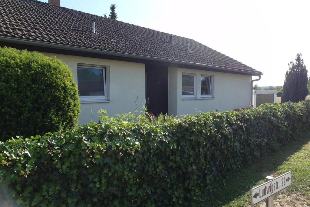 Appartement Region Esslingen - Naehe Messe - Flughafen - Stuttgart - Wohnen Und Arbeiten Auf Zeit In 120M2 Wohlfuehlatmosphaere - Ab 3 Uebernachtungen - Geeignet Fuer 4 Pers Incl Kinder - Beistellbett Moeglich - Kinder Und Tiere Willkommen - Garage F Altbach Exterior photo
